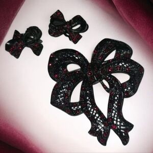SWEET ROMANCE VINTAGE STYLE Black Red Rhinestone Bow Brooch Clip Earrings USA
